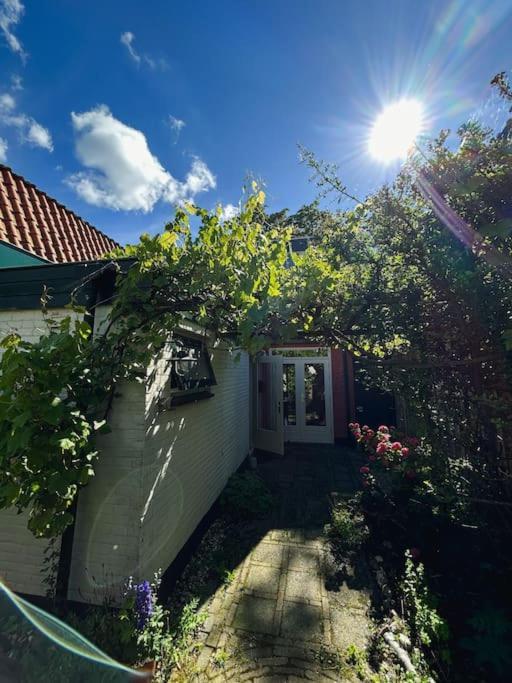 Onder De Kastanje! Villa Koedijk Bagian luar foto