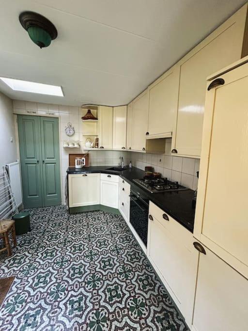 Onder De Kastanje! Villa Koedijk Bagian luar foto